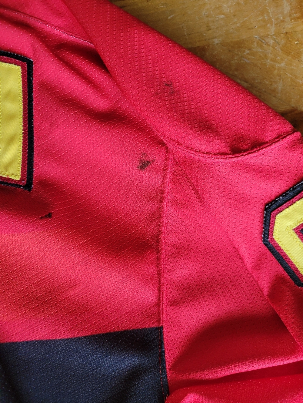 CCM Red Black and Yellow Retro Canucks Pavel BURE  Jersey,no Strap,As Is - Picture 3 of 3